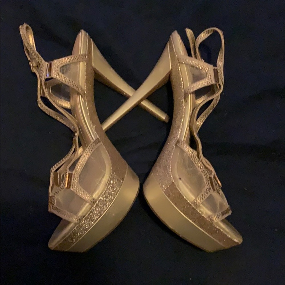 Gianni Bini high heel shoes